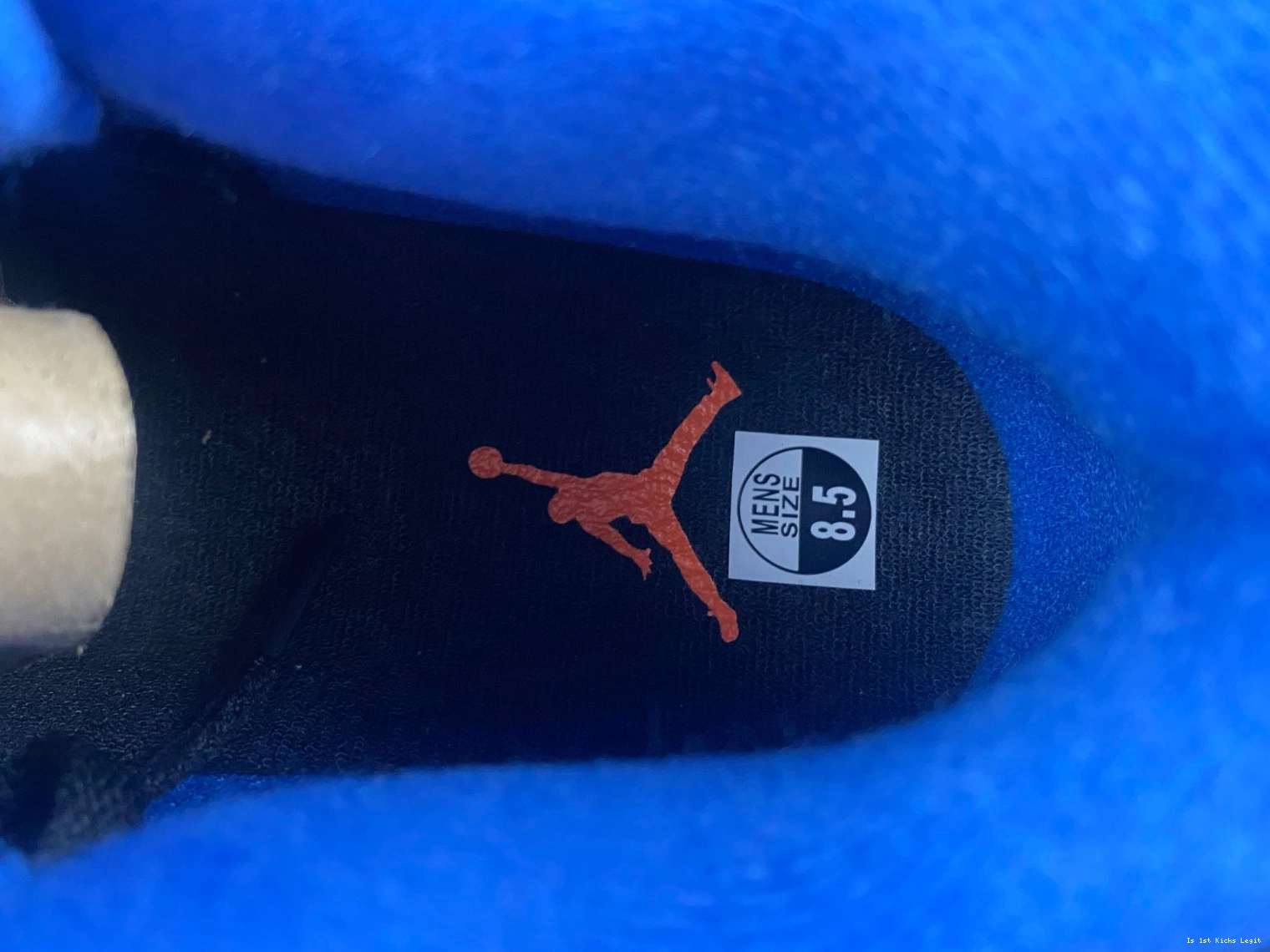 4 Men's 308497-027 Jordan Cavs Retro - 1128